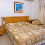 за гости затворен комплекс емералд Appartement