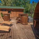 за гости затворен комплекс емералд Appartement
