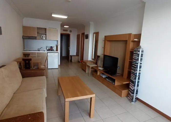 за гости затворен комплекс емералд