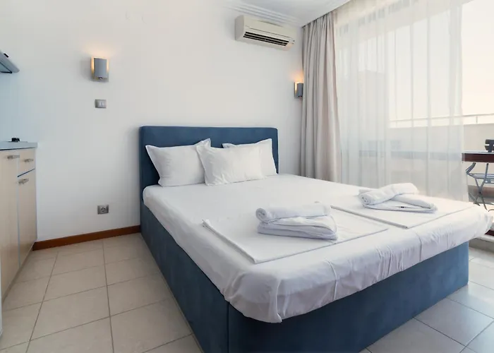 за гости затворен комплекс емералд