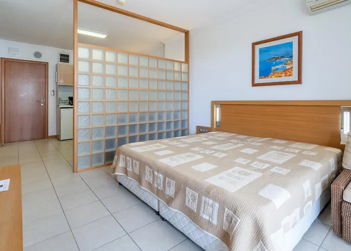 Apartment за гости затворен комплекс емералд *