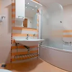 за гости затворен комплекс емералд 公寓