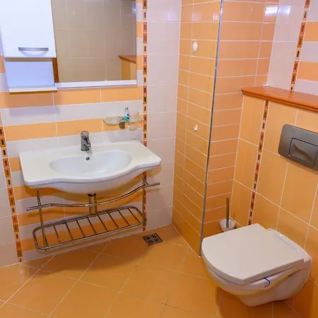 Апартамент за гости затворен комплекс Равда