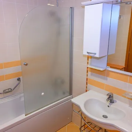 за гости затворен комплекс * Равда