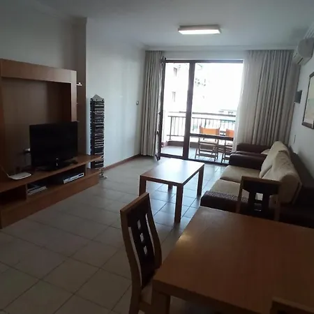 за гости затворен комплекс Апартамент