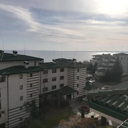 за гости затворен комплекс Равда