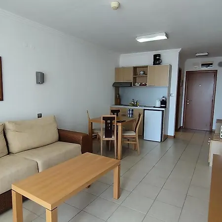 Apartment за гости затворен комплекс емералд Ravda