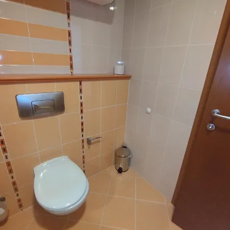 за гости затворен комплекс * Равда