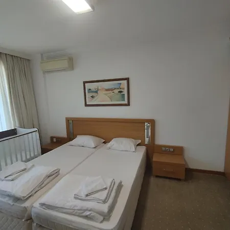 за гости затворен комплекс Апартамент Равда