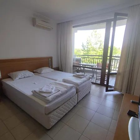 за гости затворен комплекс *