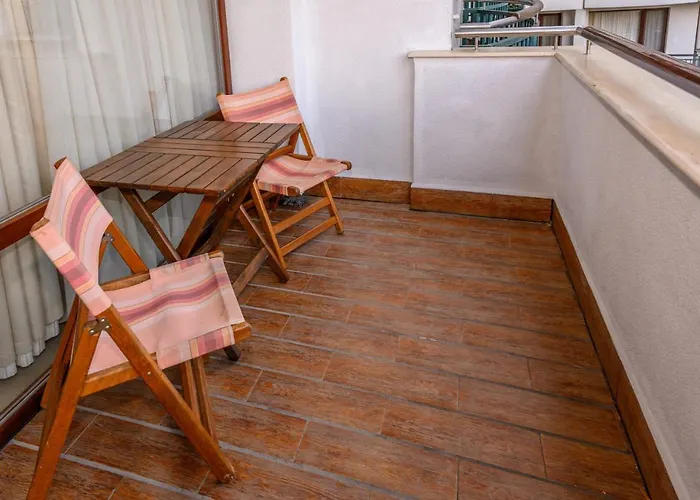 за гости затворен комплекс емералд *