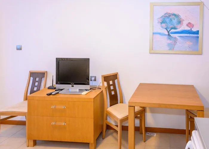 Apartmán за гости затворен комплекс емералд Ravda