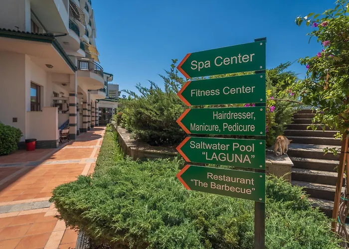 за гости затворен комплекс емералд Apartmán