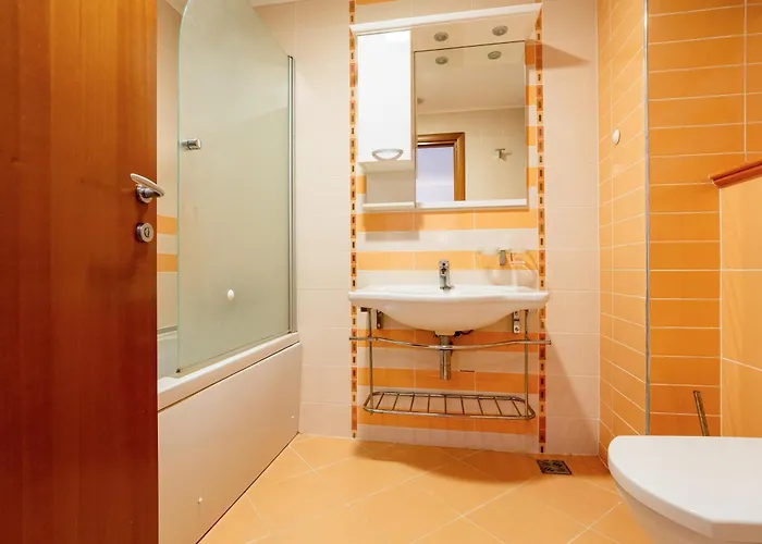 Apartmán за гости затворен комплекс емералд *