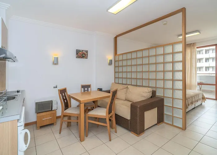 Apartmán за гости затворен комплекс емералд *